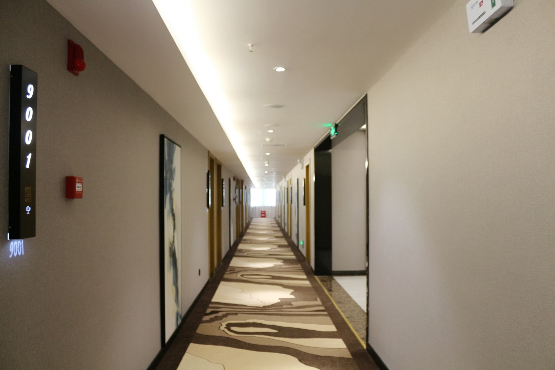 Mingyue Lake Hotel (Baise City Government Hengji Plaza) 3*