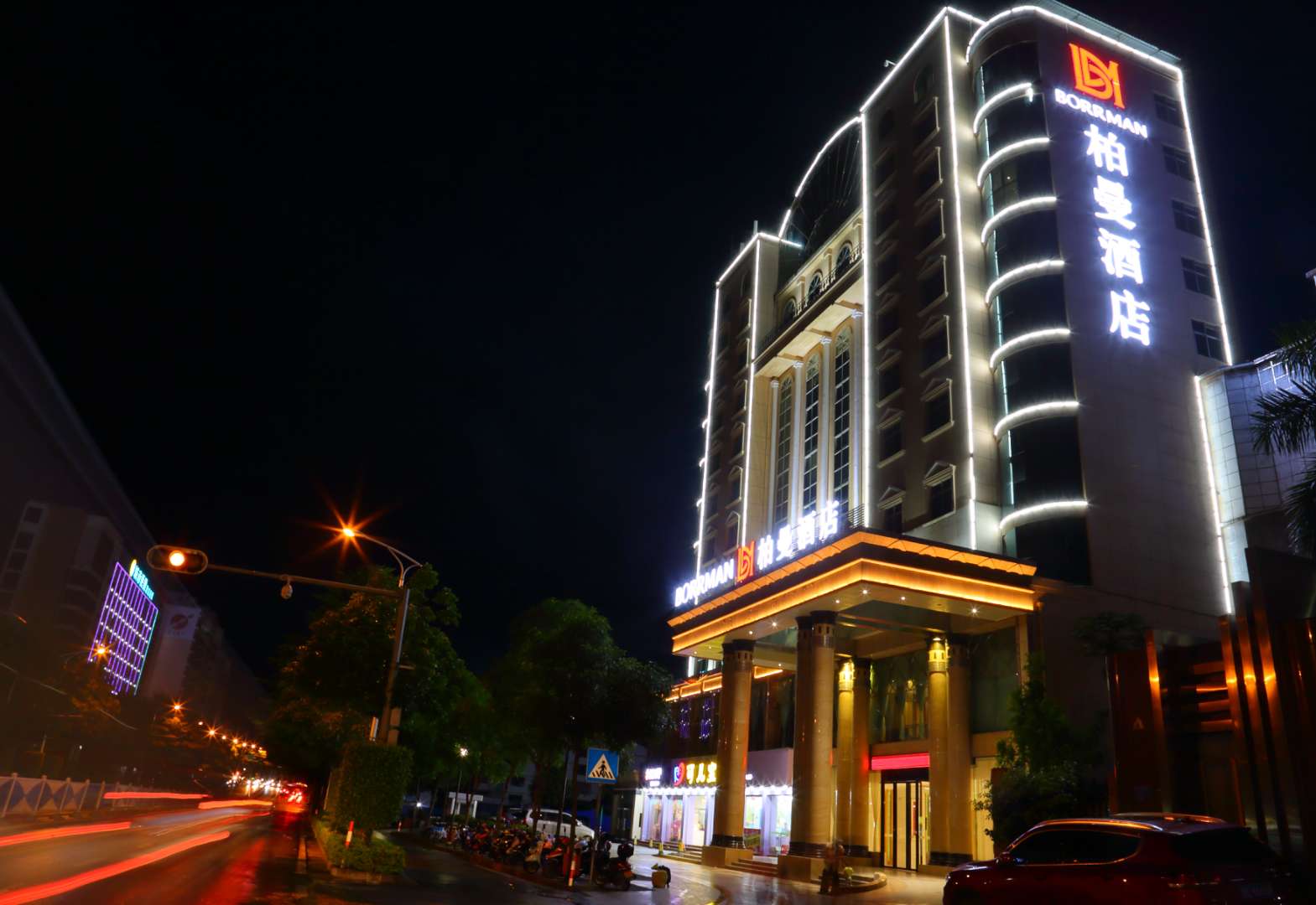 Mingyue Lake Hotel (Baise City Government Hengji Plaza) 3*