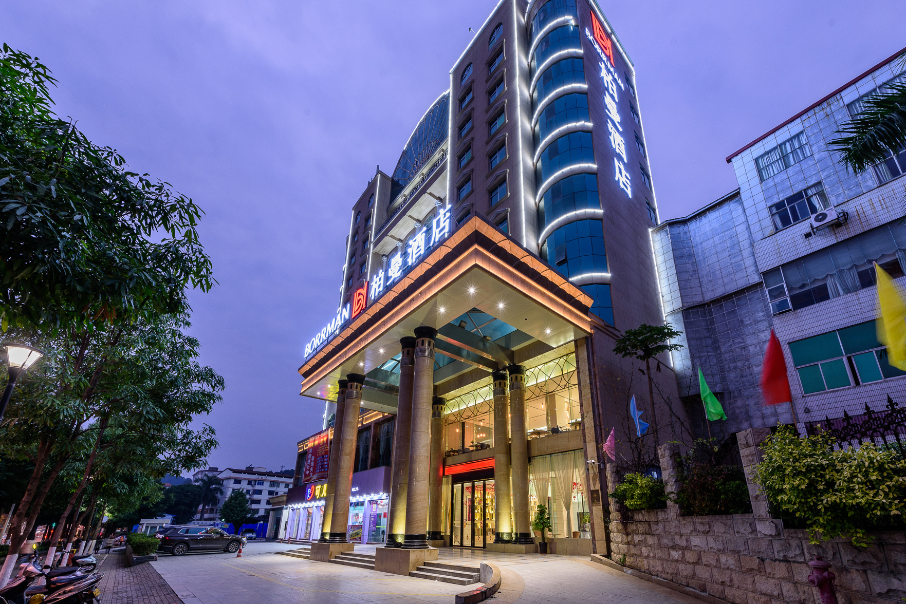 Mingyue Lake Hotel (Baise City Government Hengji Plaza) 3*