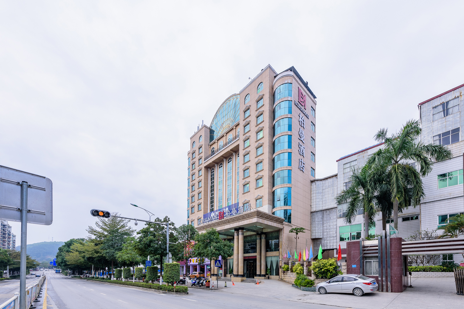 Mingyue Lake Hotel (Baise City Government Hengji Plaza) 3*