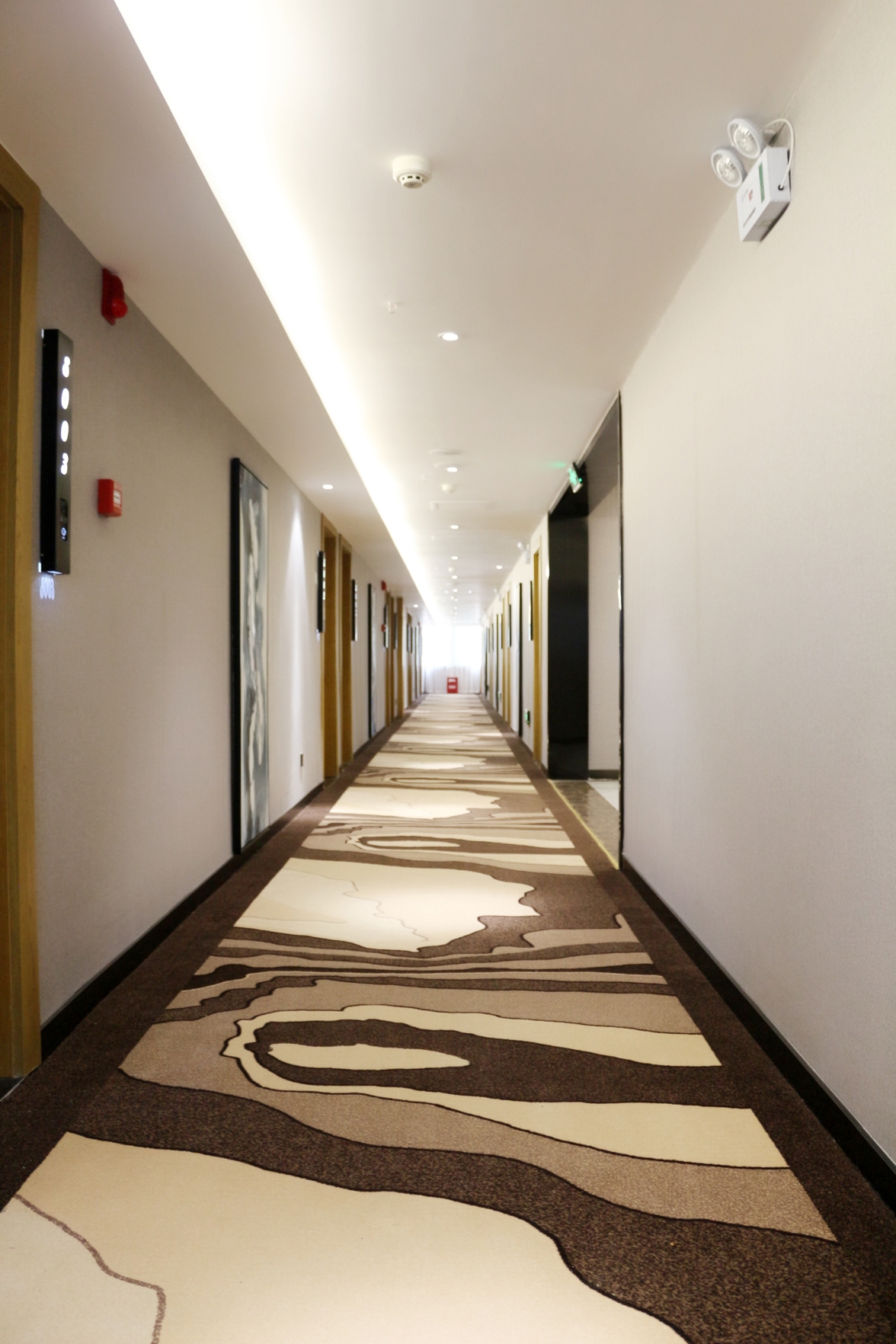 Mingyue Lake Hotel (Baise City Government Hengji Plaza) 3*