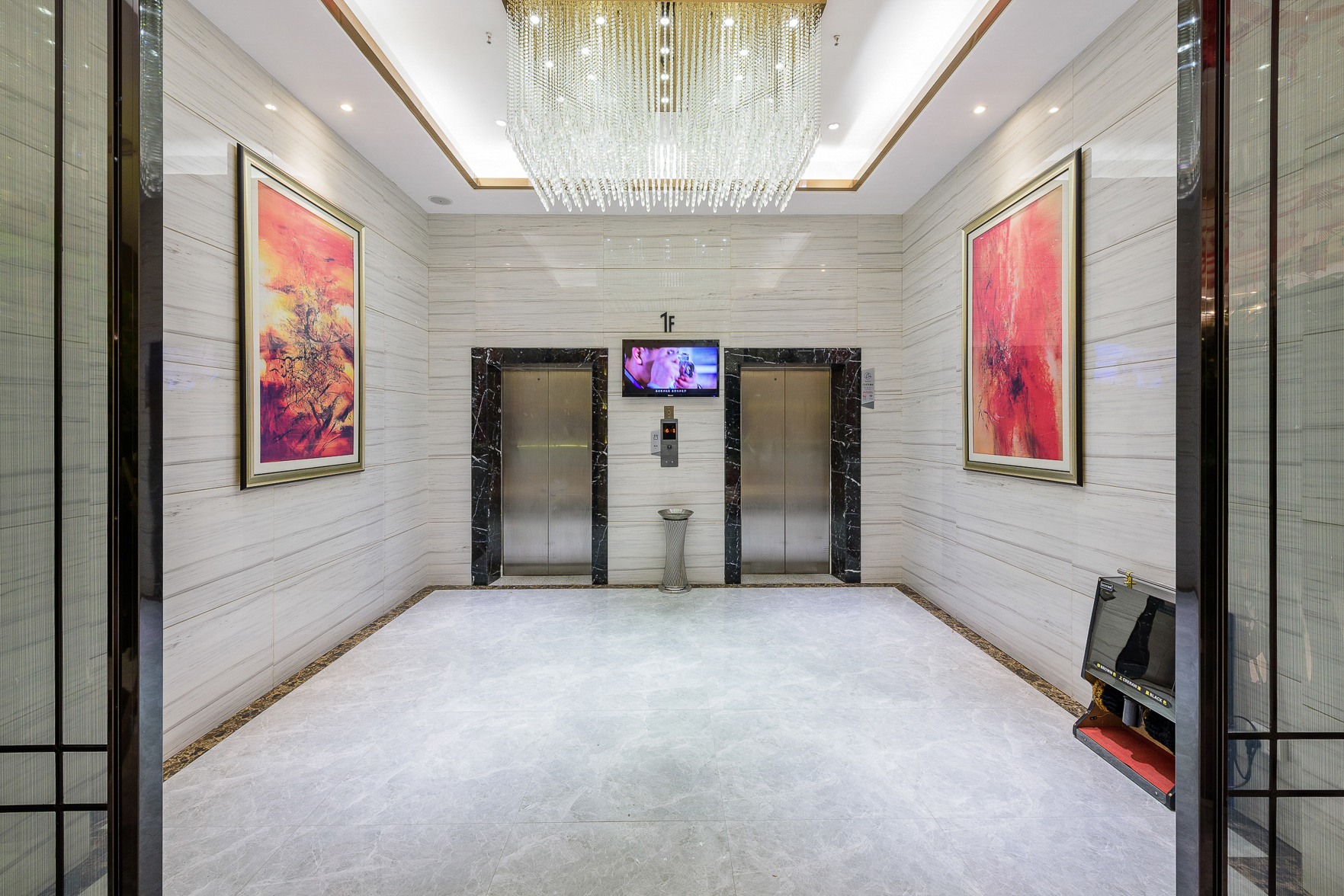 Mingyue Lake Hotel (Baise City Government Hengji Plaza) 3*
