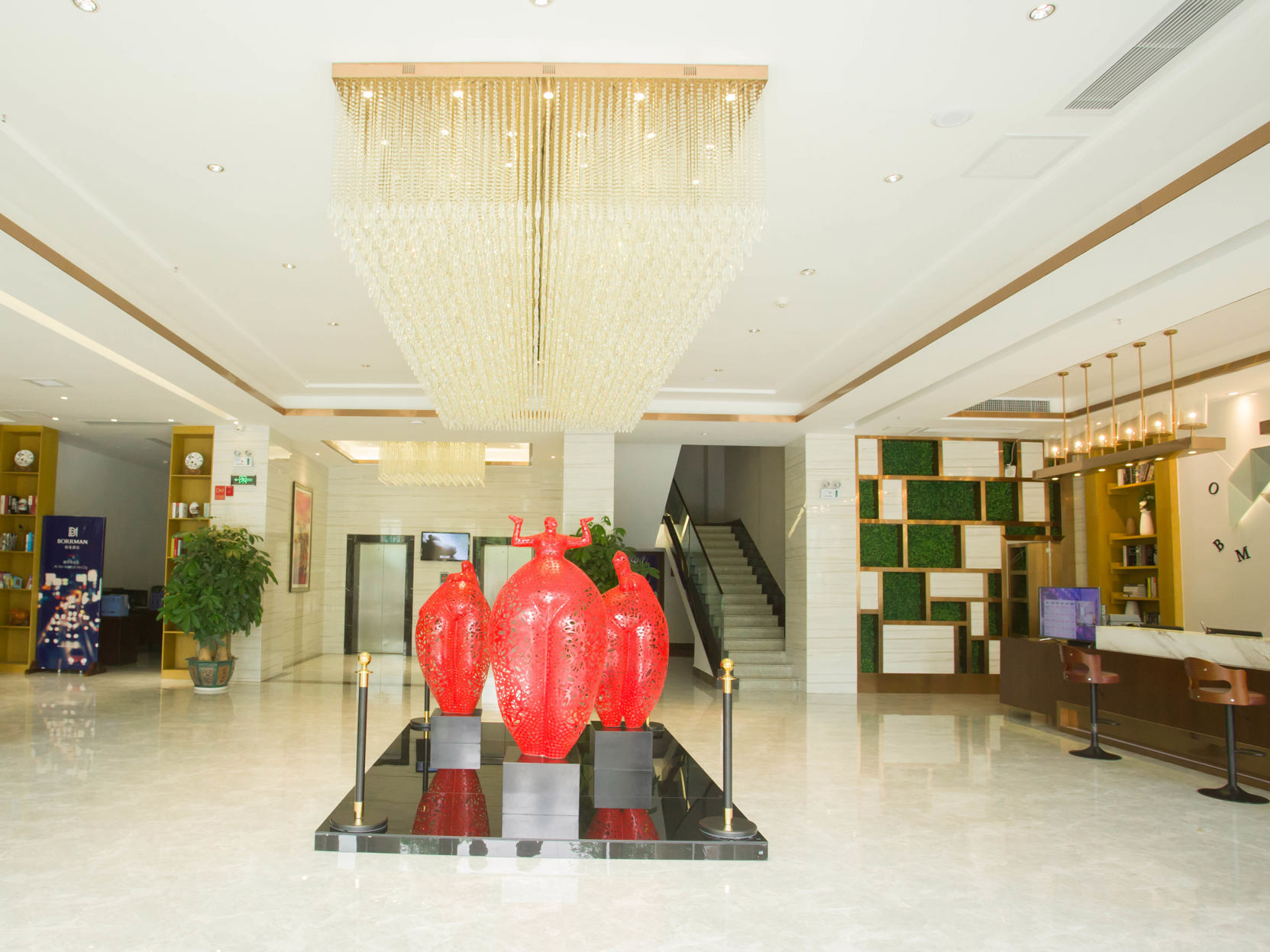 Mingyue Lake Hotel (Baise City Government Hengji Plaza) 3*