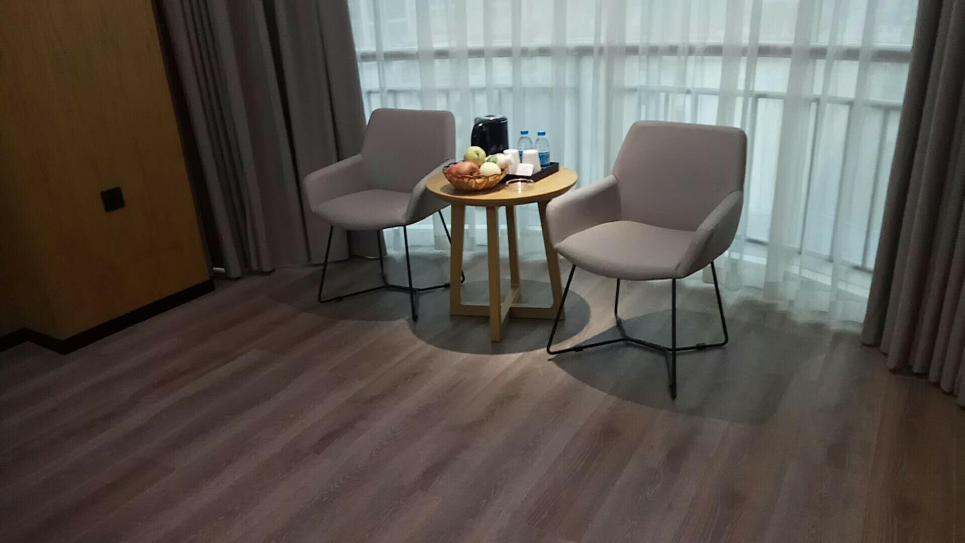 Mingyue Lake Hotel (Baise City Government Hengji Plaza) 3*