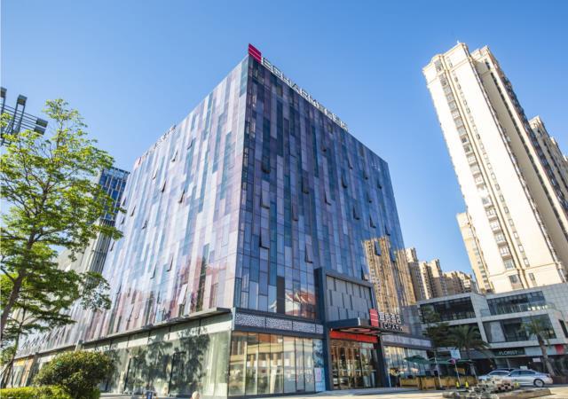 Echarm Hotel (Zhangzhou Jiaomei CRH Station Renhe West Road) 3*