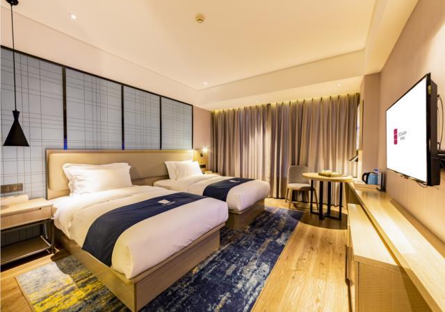 Echarm Hotel (Zhangzhou Jiaomei CRH Station Renhe West Road) 3*