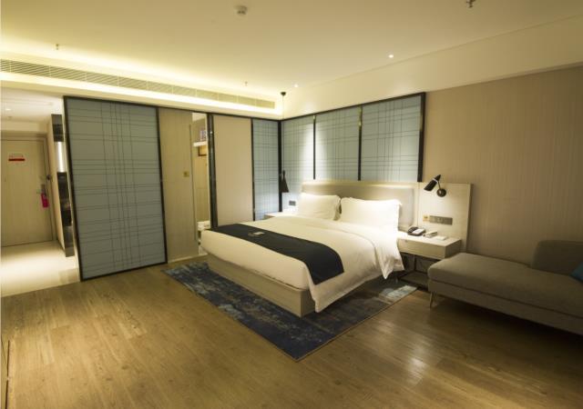 Echarm Hotel (Beihai High-Speed Railway Station International Passenger Port) 3*