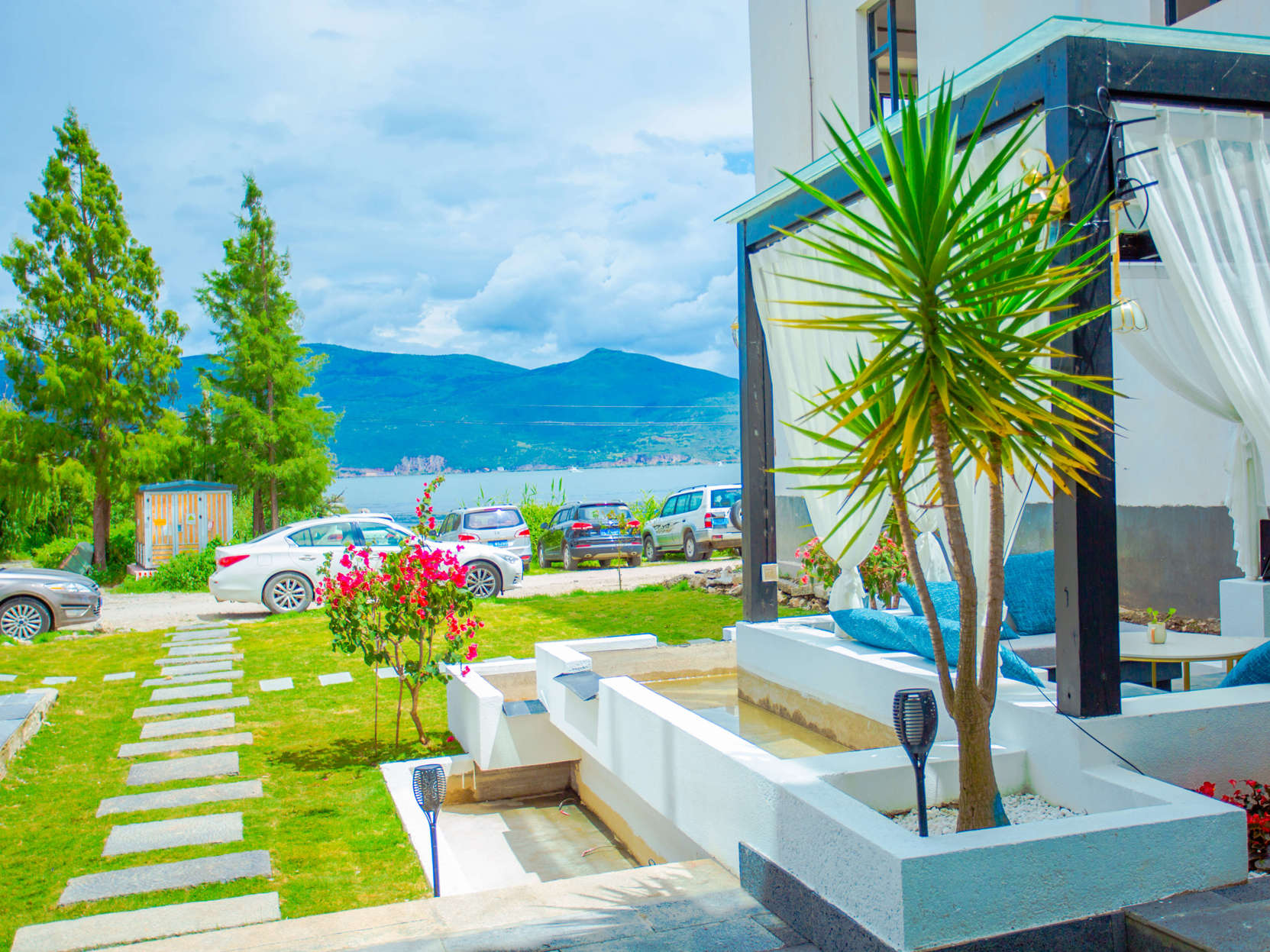 Yun Luo Hotel 3*