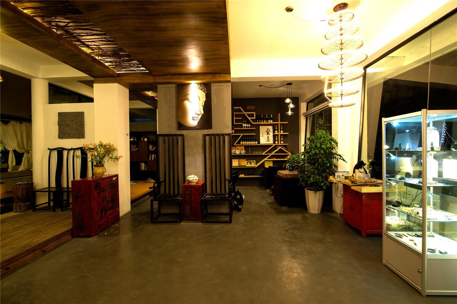 Yun Luo Hotel 3*