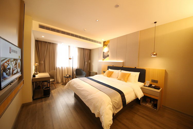 Home Inn Business Hotel (Zhengzhou 460 Hospital Bishagang Metro Station Branch) 3*