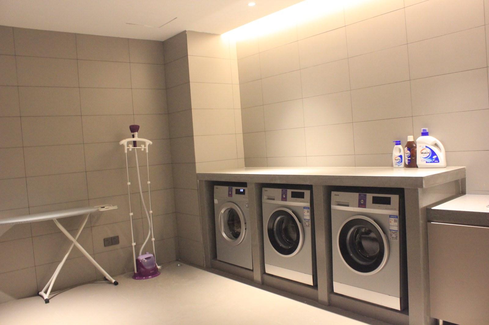 Home Inn Business Hotel (Zhengzhou 460 Hospital Bishagang Metro Station Branch) 3*