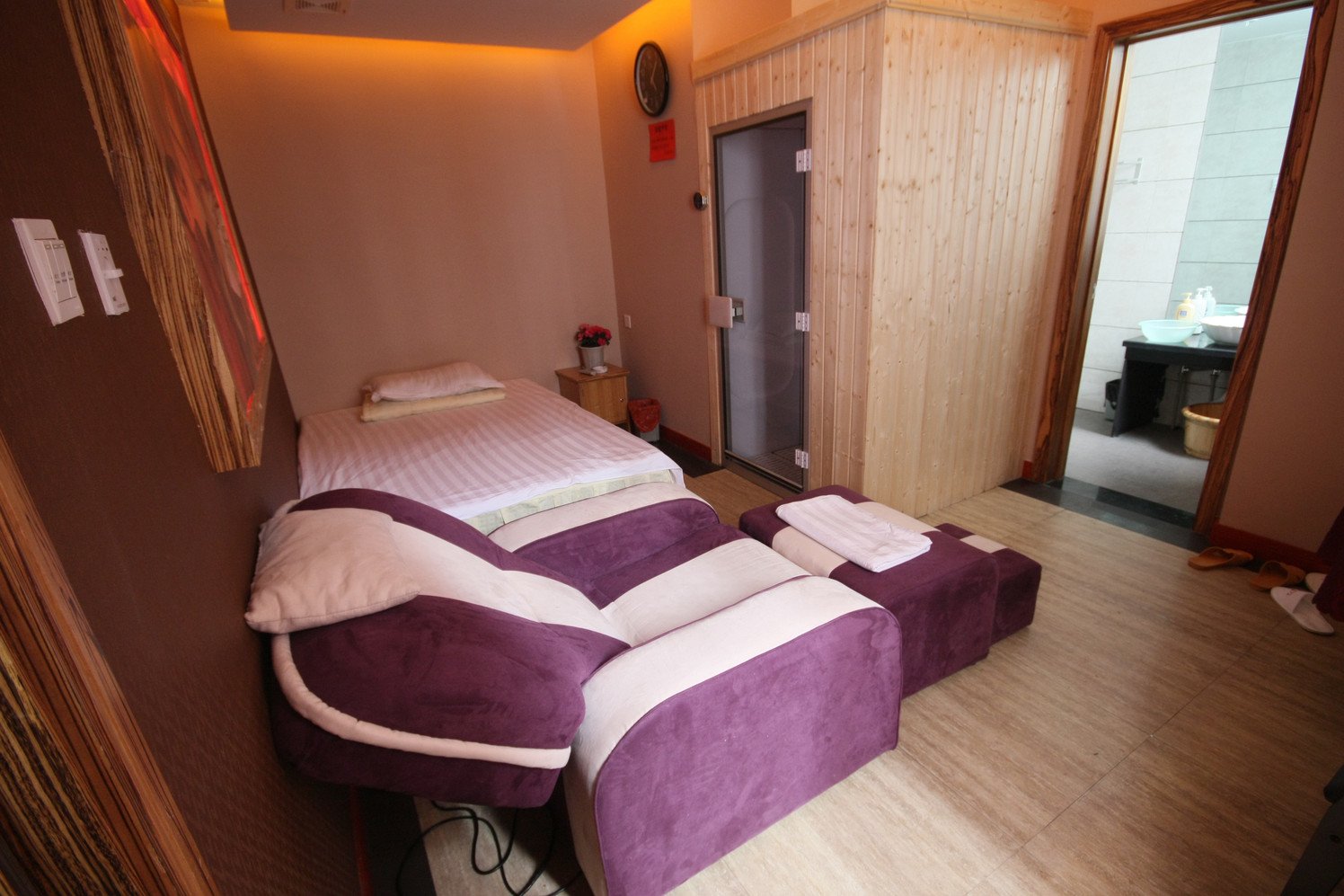 Vienna Hotel (Jishou Railway Station) 2*