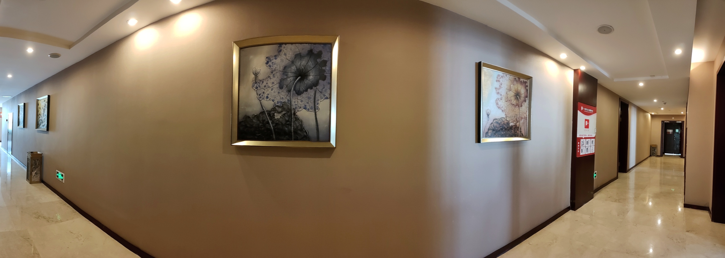 Yulongwan Hotel 3*
