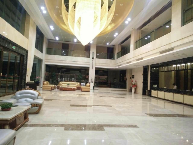 Yulongwan Hotel 3*