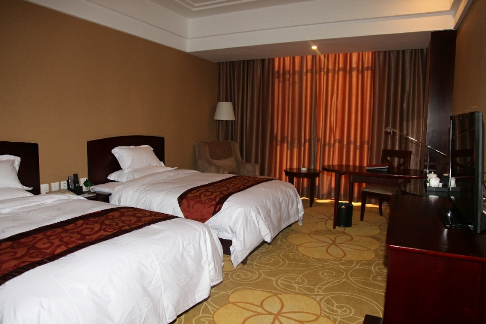 Yulongwan Hotel 3*
