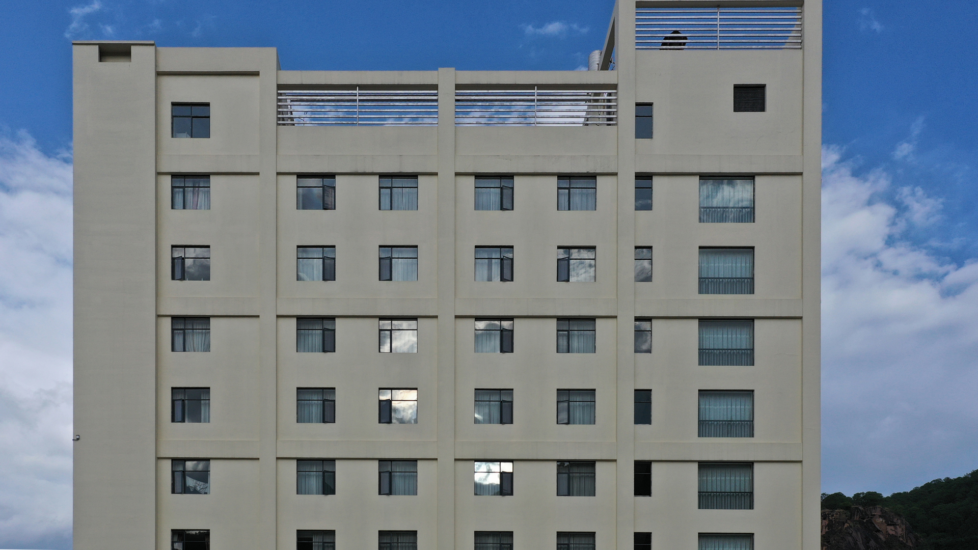 Yulongwan Hotel 3*
