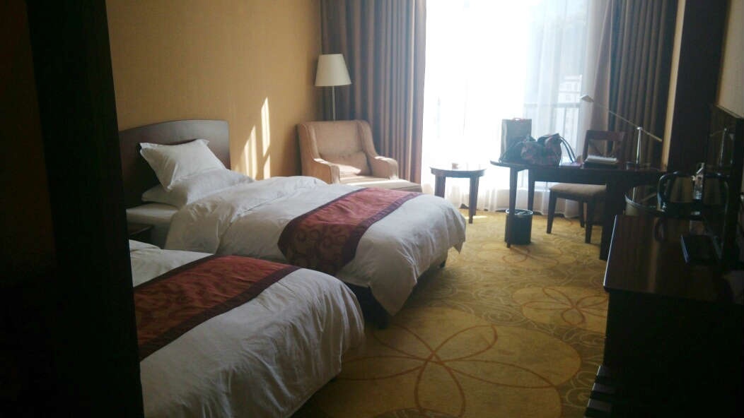 Yulongwan Hotel 3*