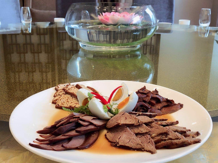 Yulongwan Hotel 3*