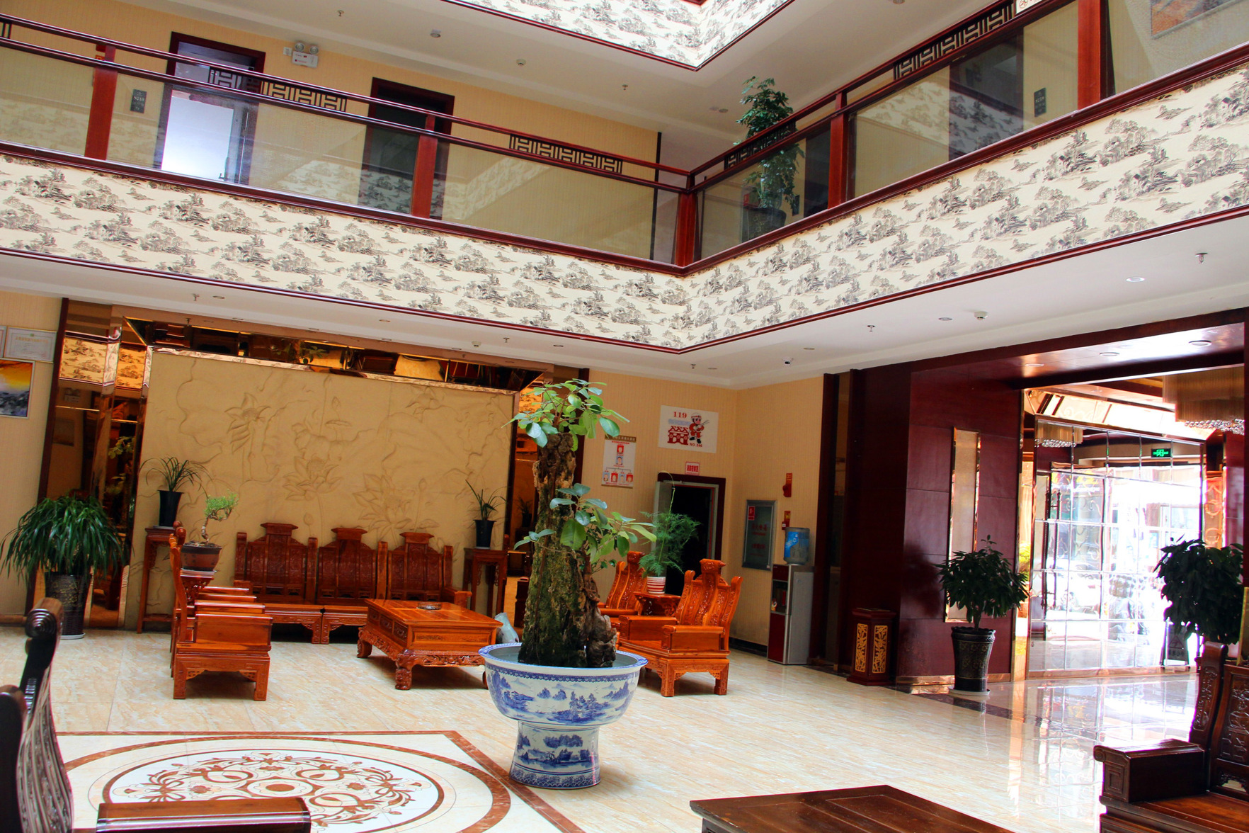 Shengtong Hotel 3*