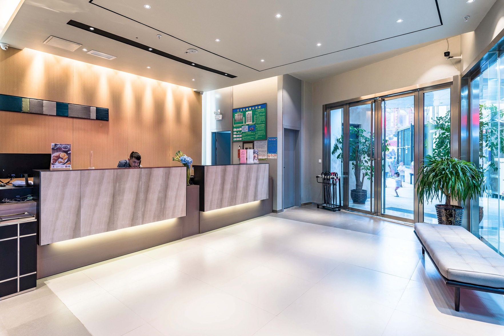 Homeinn Selected Hotel (Guiyang Huaxi Park Guizhou University) 3*