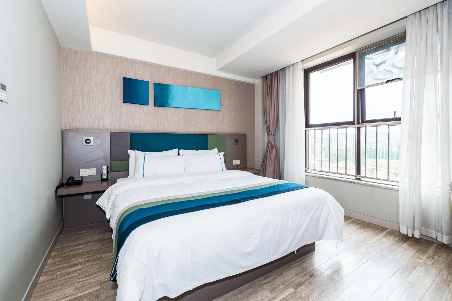 Homeinn Selected Hotel (Guiyang Huaxi Park Guizhou University) 3*