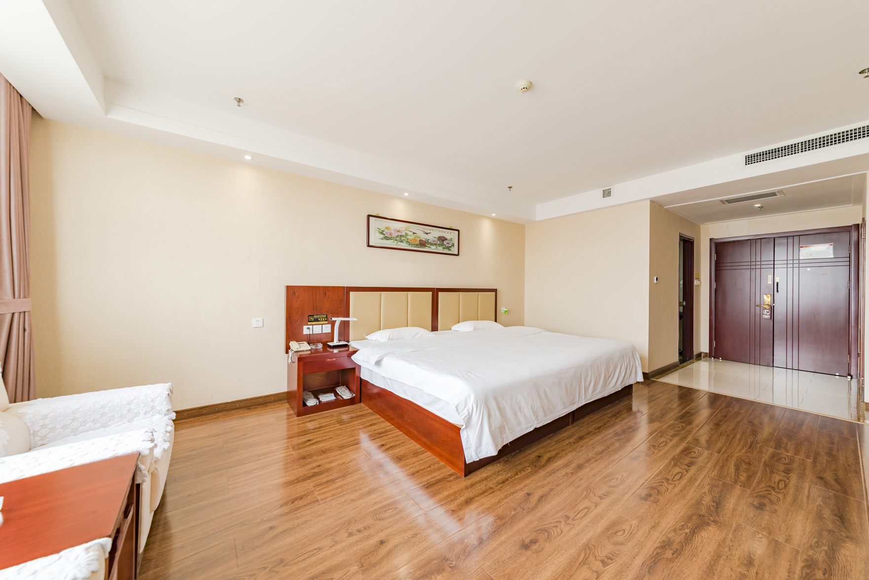 Junchang Hotel 3*