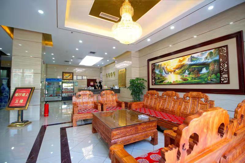 Junchang Hotel 3*