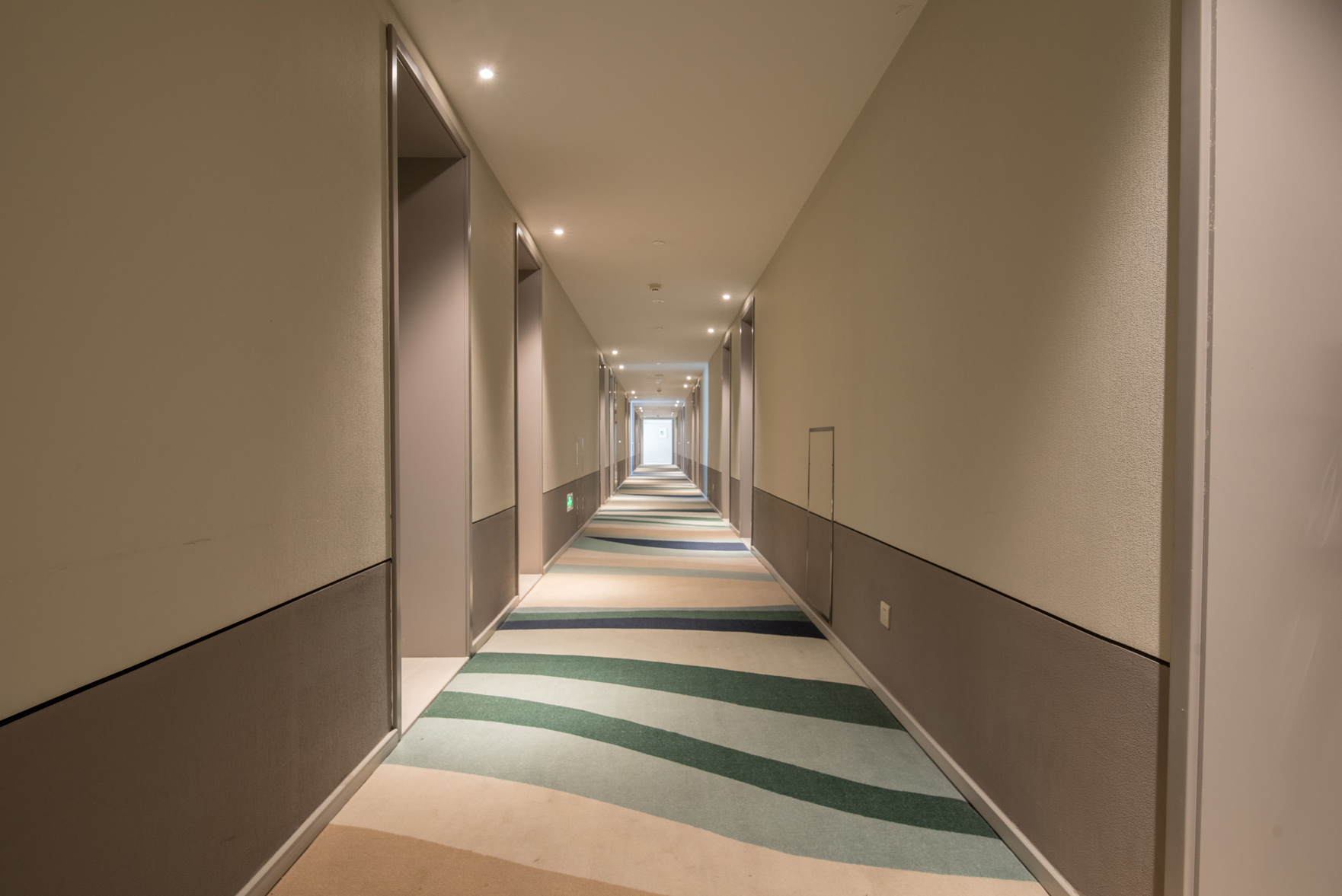 Homeinn Selected Hotel (Yantai Guanhai Road Haichang Fisherman's Wharf Seawater Bathing Beach) 3*