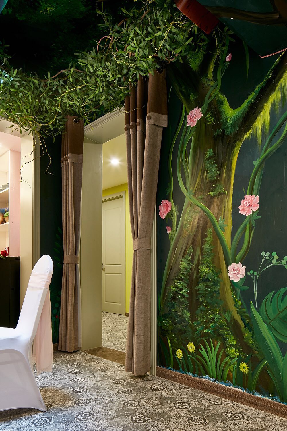 Floral Hotel · Nanjing Jiashuhui Boutique hotel (Qinhuai River Confucius Temple Laomen East Branch) 0*