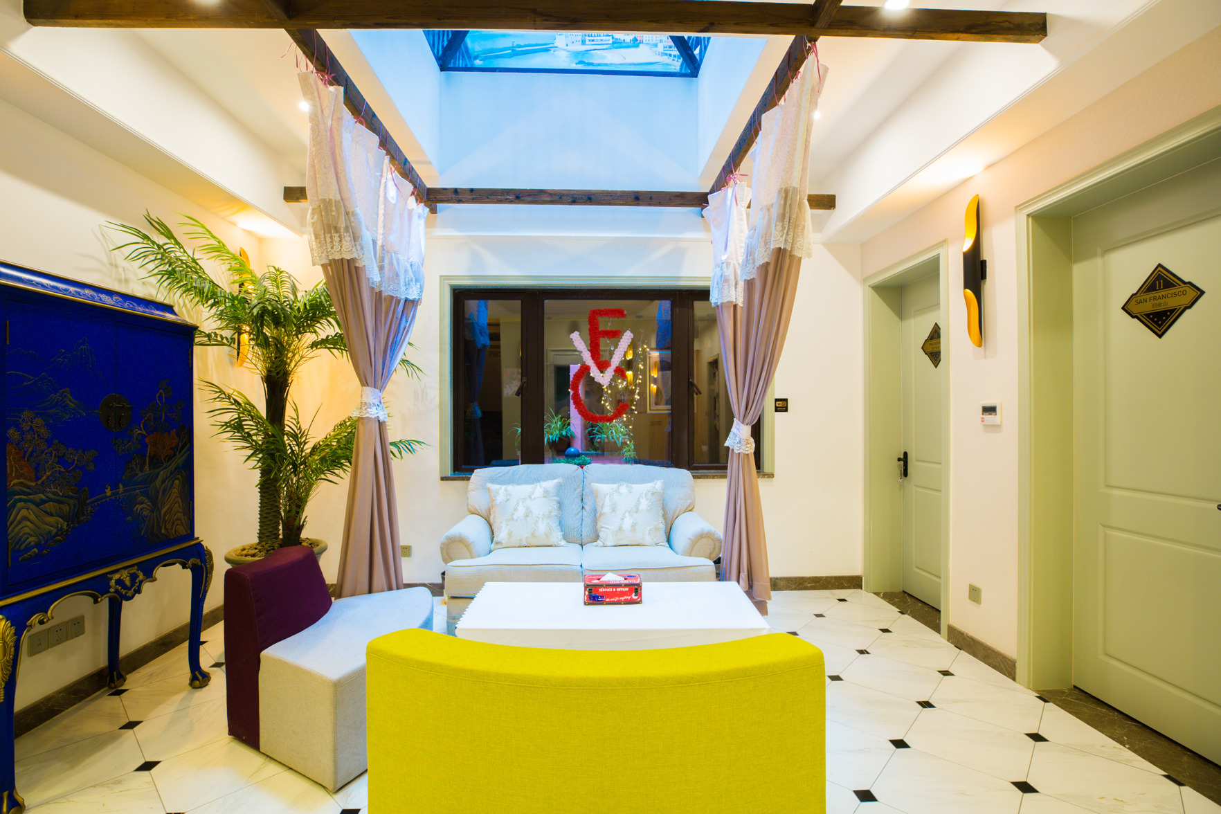 Floral Hotel · Nanjing Jiashuhui Boutique hotel (Qinhuai River Confucius Temple Laomen East Branch) 0*