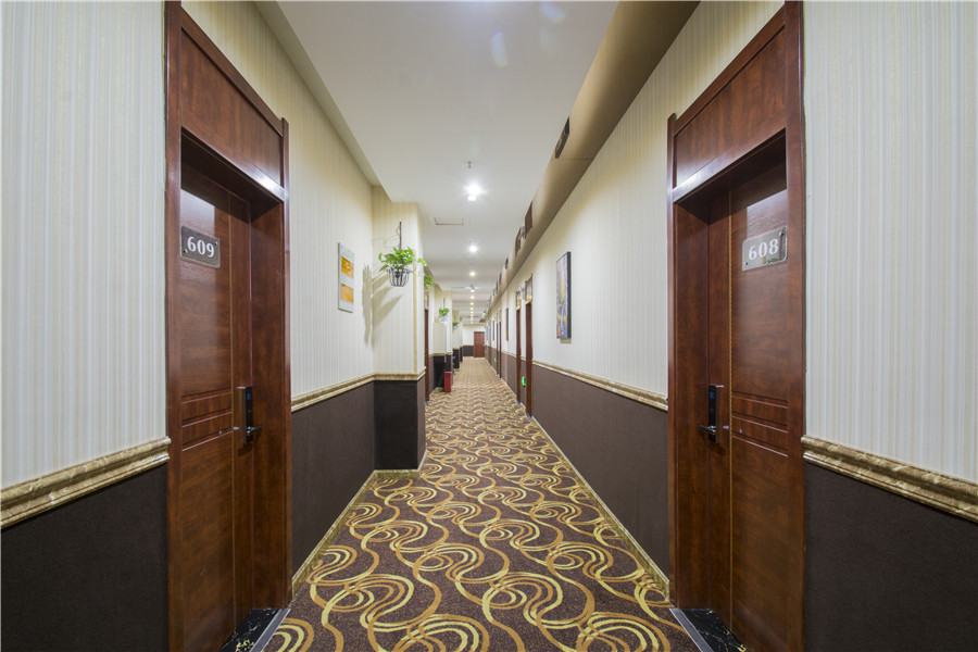 AiDePinYue Hotel (ZhangzhouXinzheng International Airport) 3*