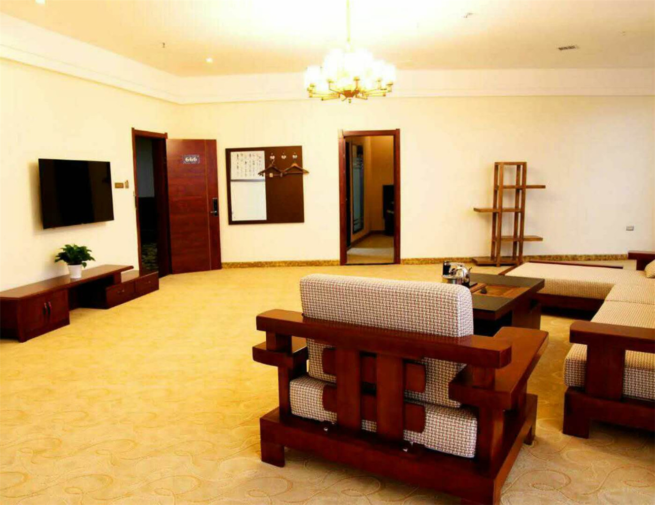 AiDePinYue Hotel (ZhangzhouXinzheng International Airport) 3*