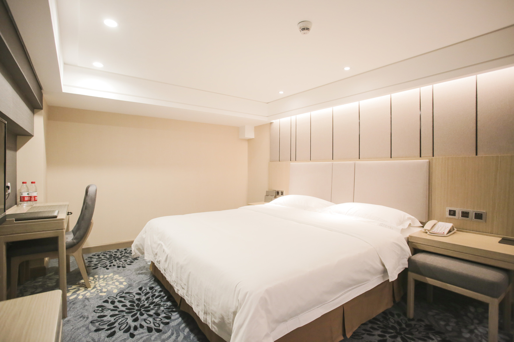 B.Free No.1 Hotel 2*