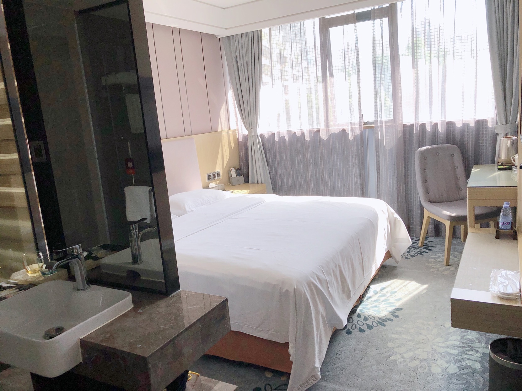 B.Free No.1 Hotel 2*