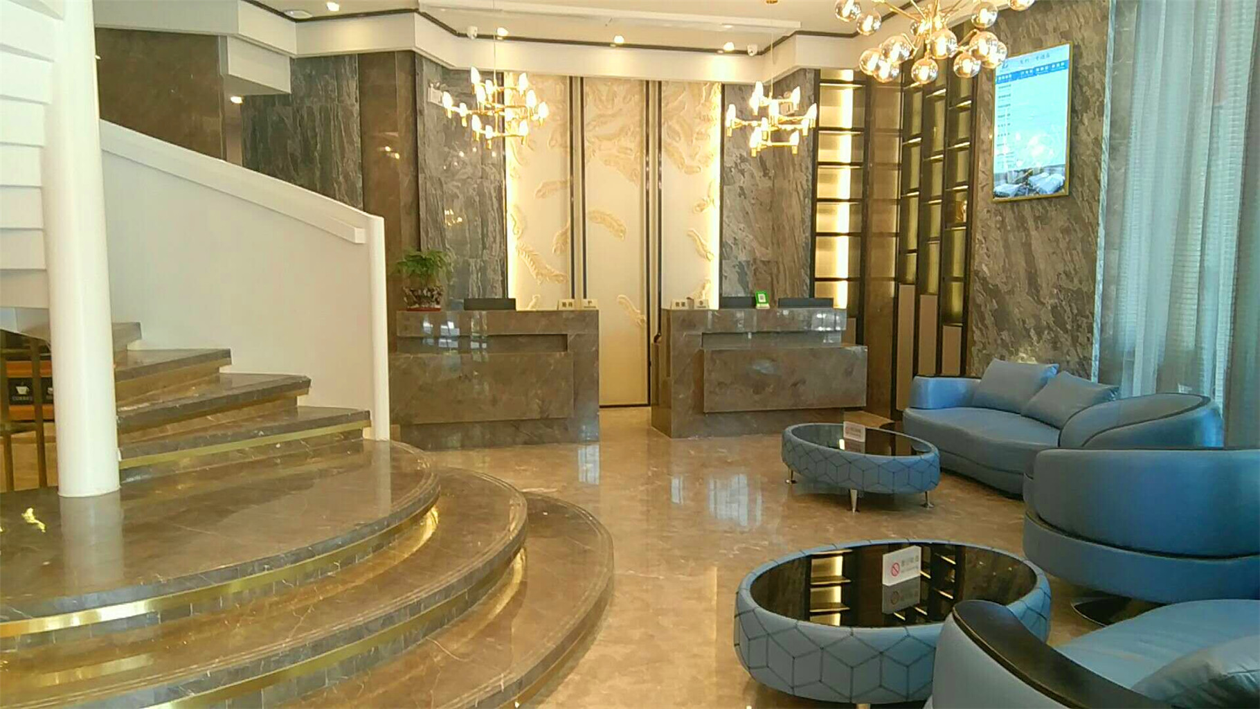 B.Free No.1 Hotel 2*
