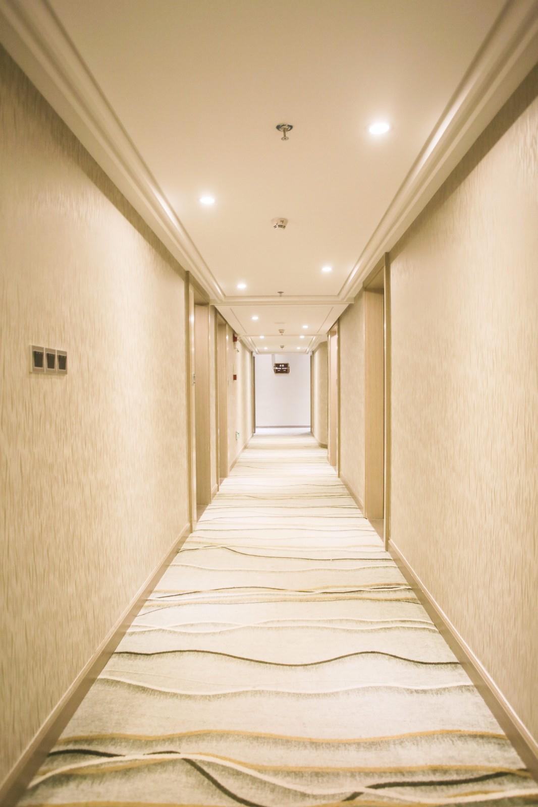 B.Free No.1 Hotel 2*