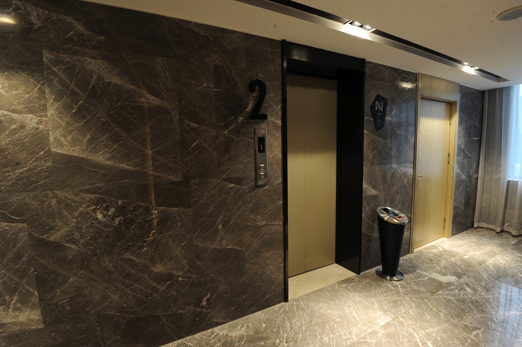 Echarm Hotel (Qingxiu Mountain Store) 3*