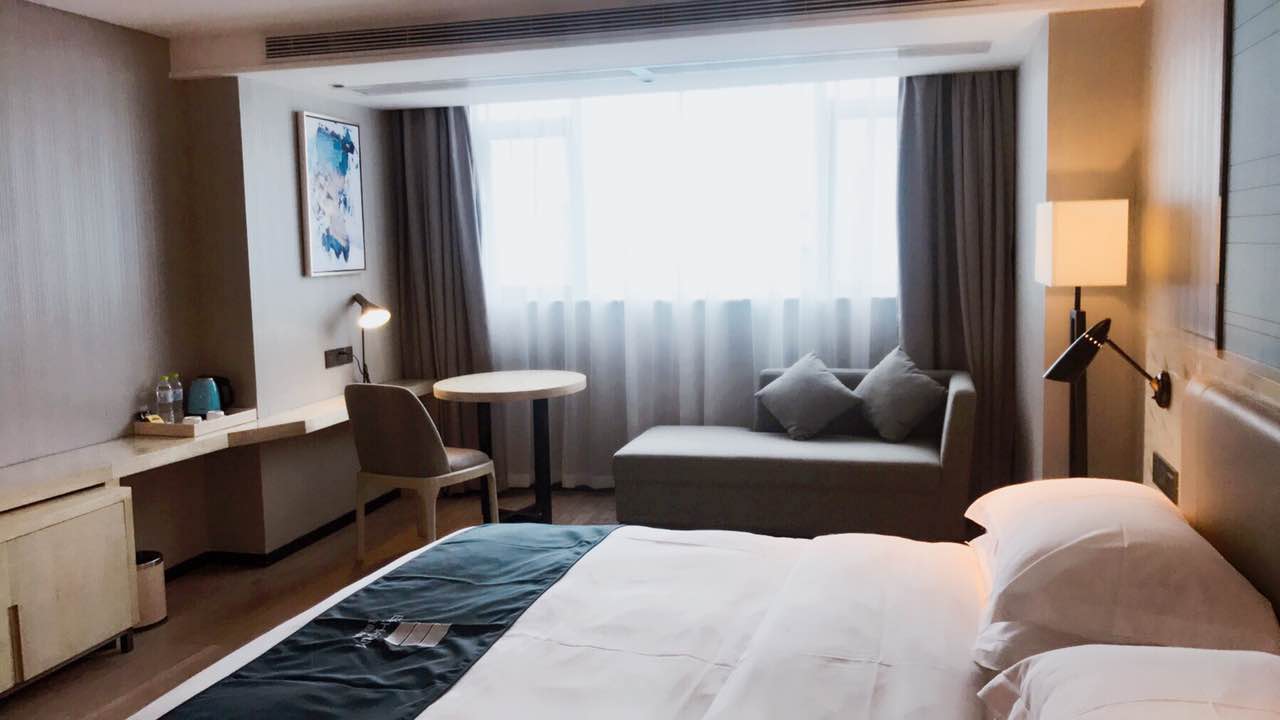 Echarm Hotel (Qingxiu Mountain Store) 3*