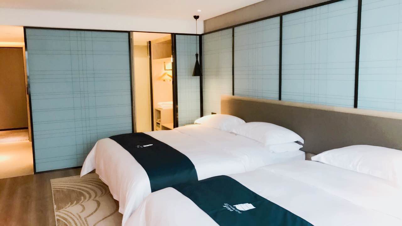 Echarm Hotel (Qingxiu Mountain Store) 3*