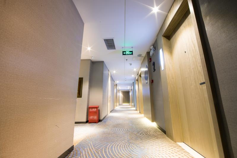 Echarm Hotel (Beijing Yizhuang) 3*