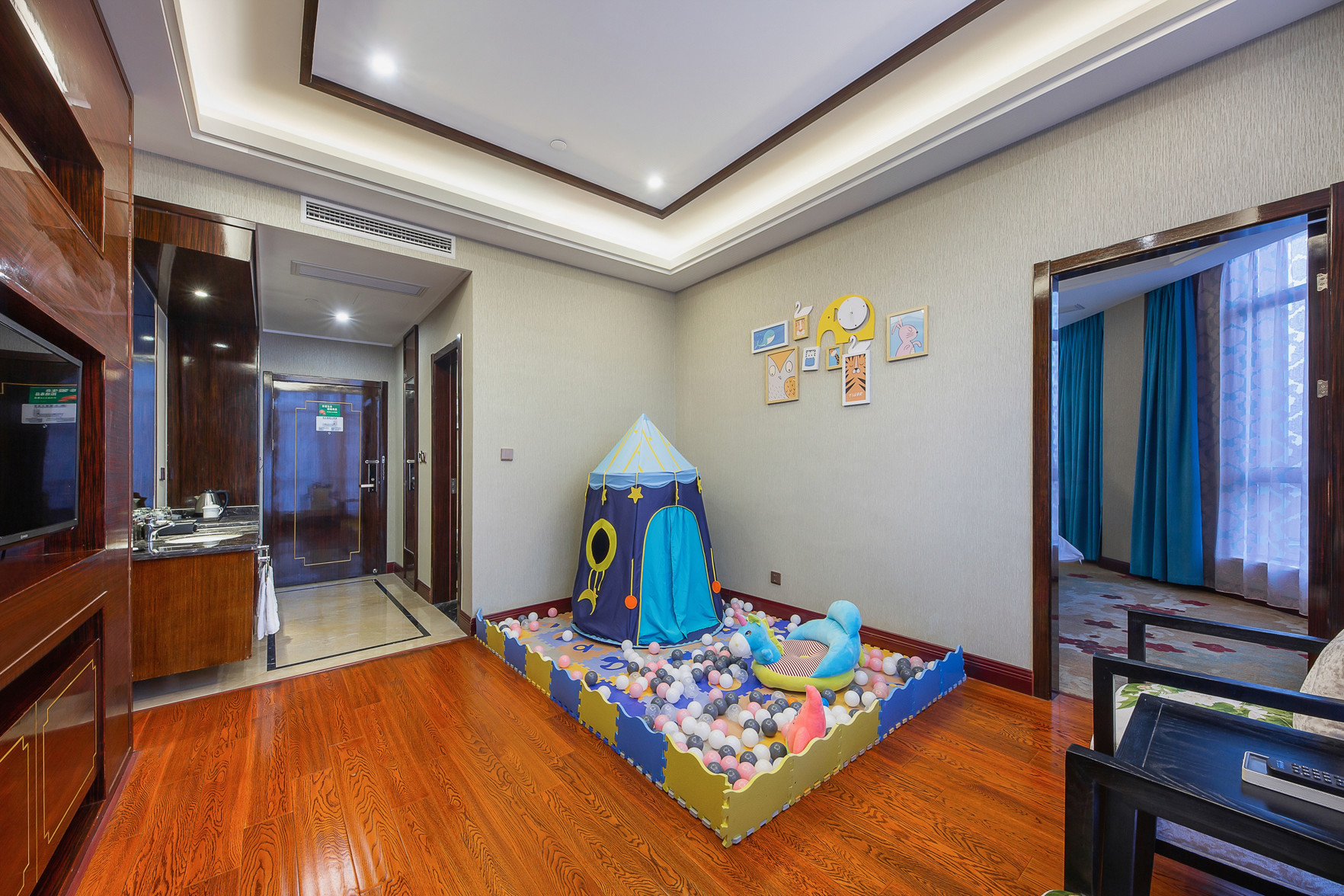 Jing Lin Hotel 3*