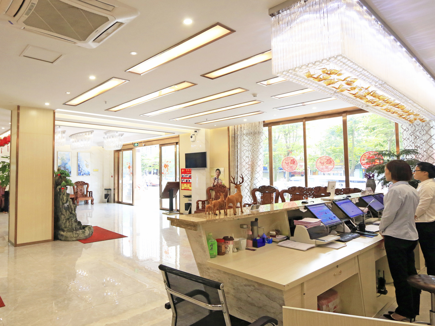 Qinye Hotel 2*