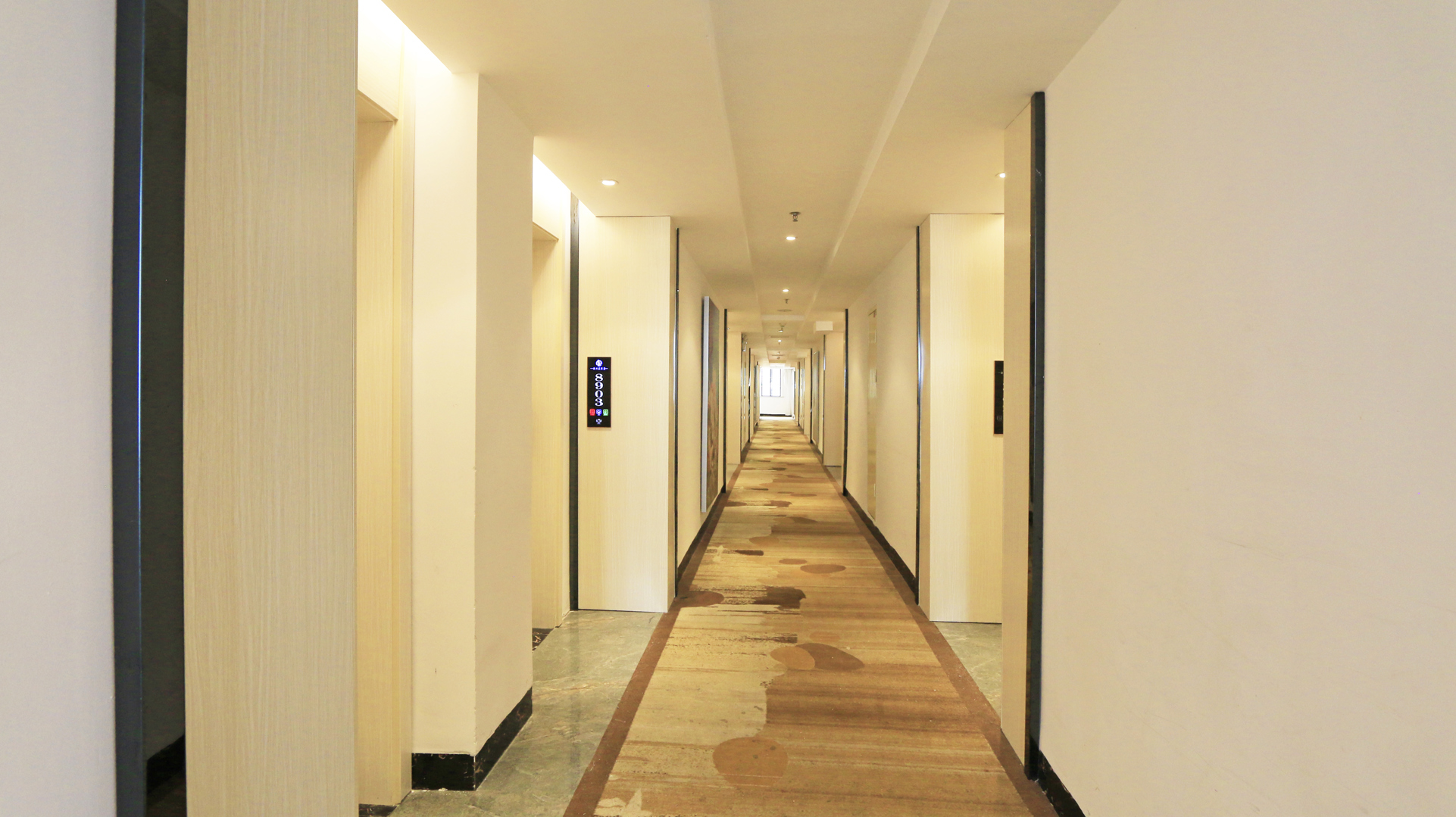 Qinye Hotel 2*