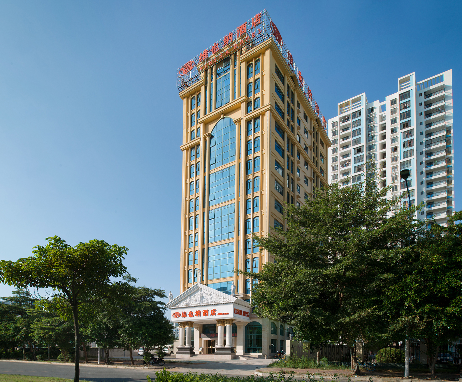 Vienna International Hotel (Beihai Yintan Wanda) 3*