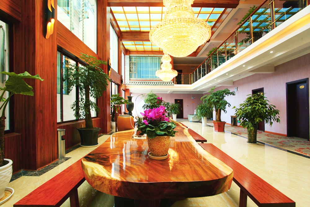 Dian Cang Man Tuo Manor Hotel 2*