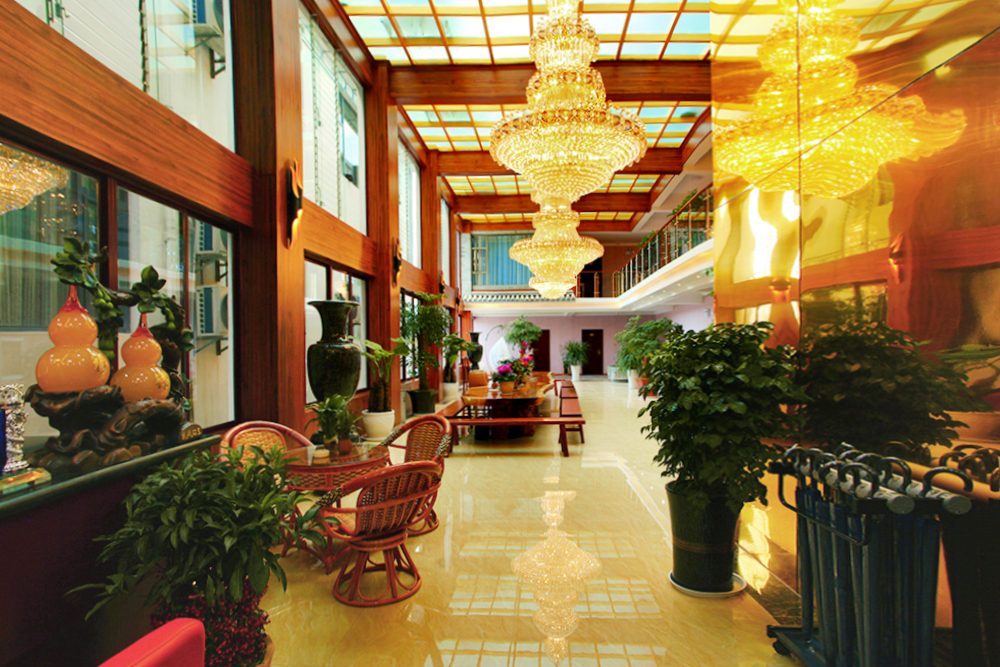 Dian Cang Man Tuo Manor Hotel 2*