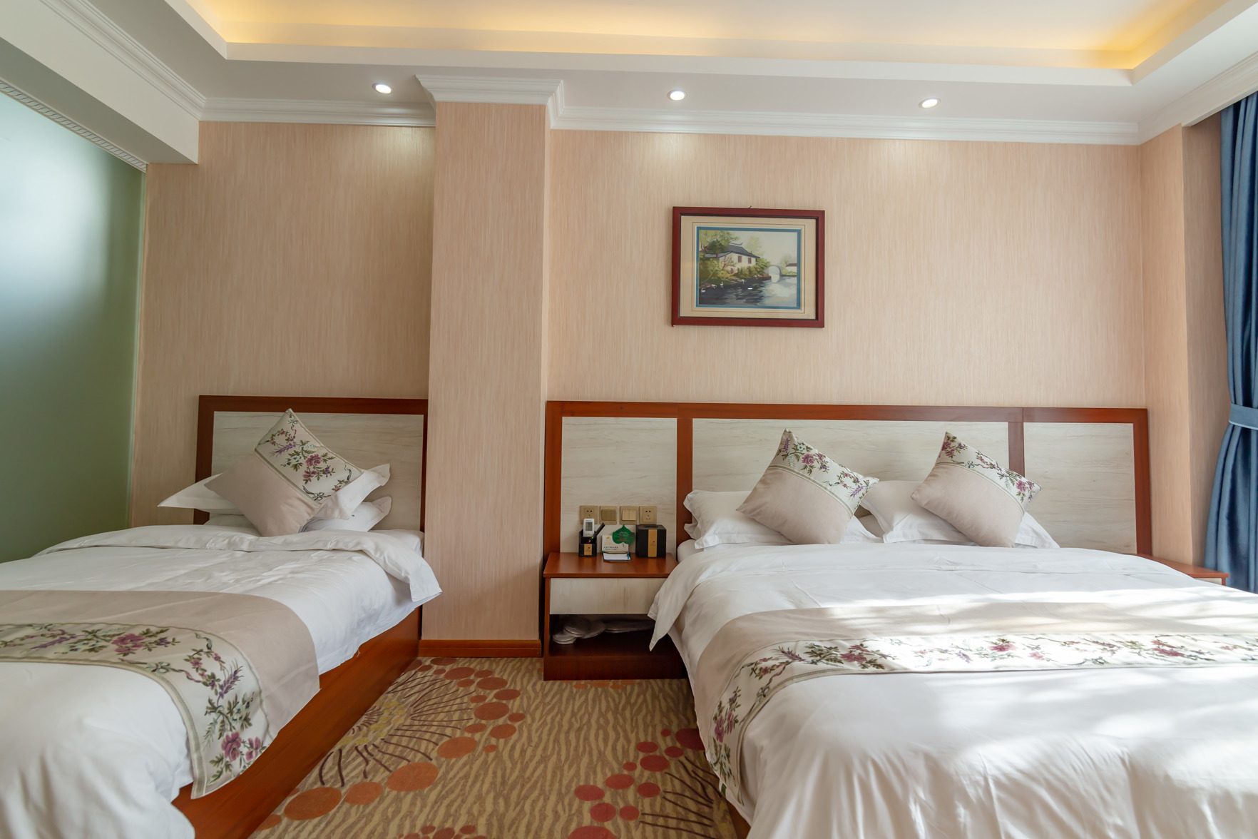 Dian Cang Man Tuo Manor Hotel 2*