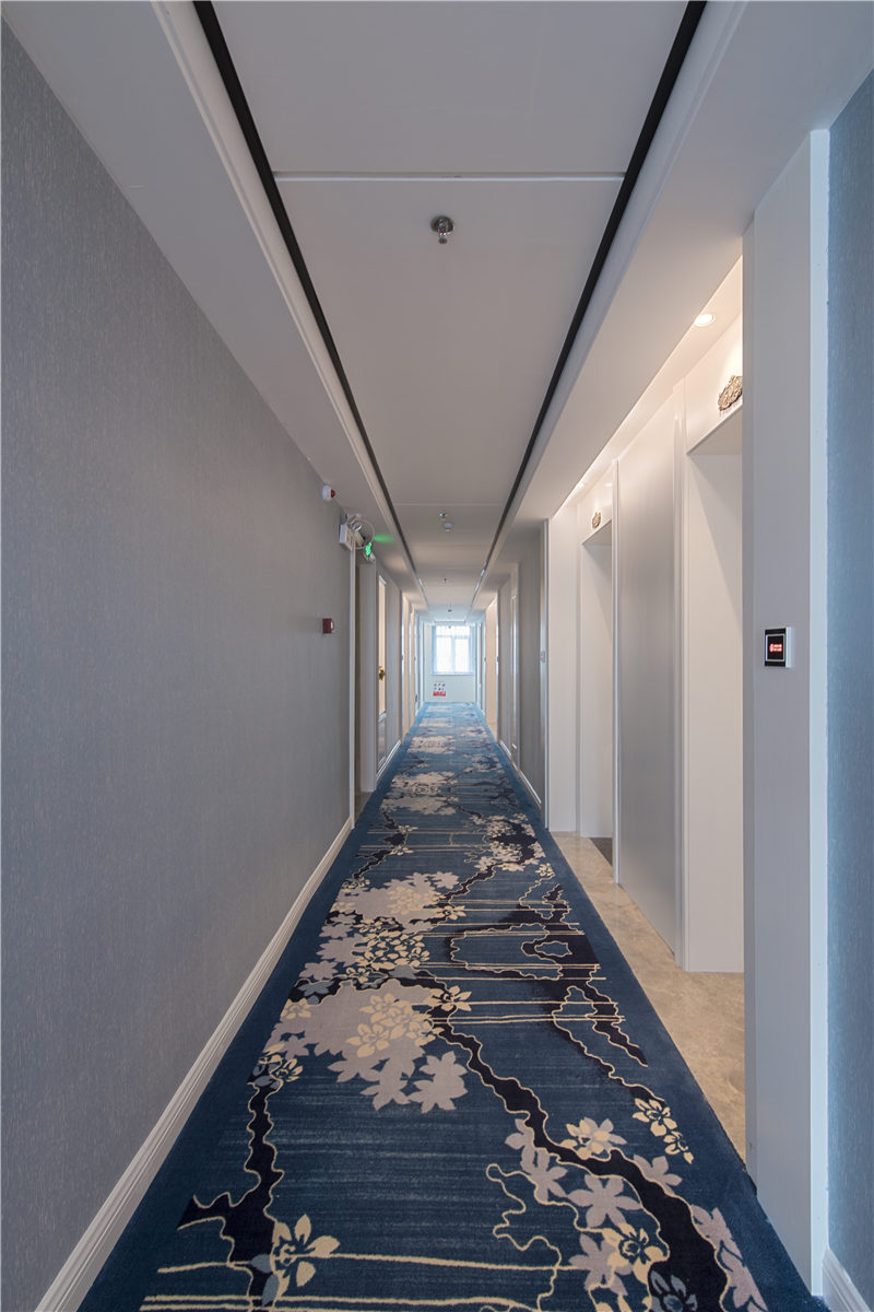 Bainian Hotel 2*