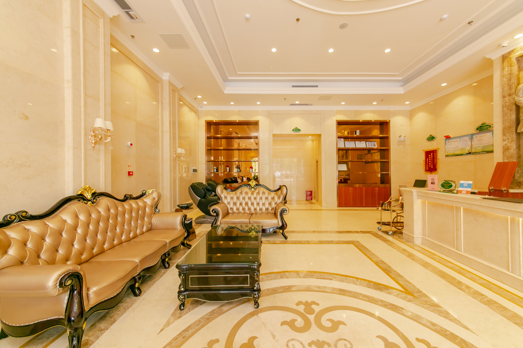 Vienna Hotel (Qionghai Wanquan River Yinhai Road Branch) 3*