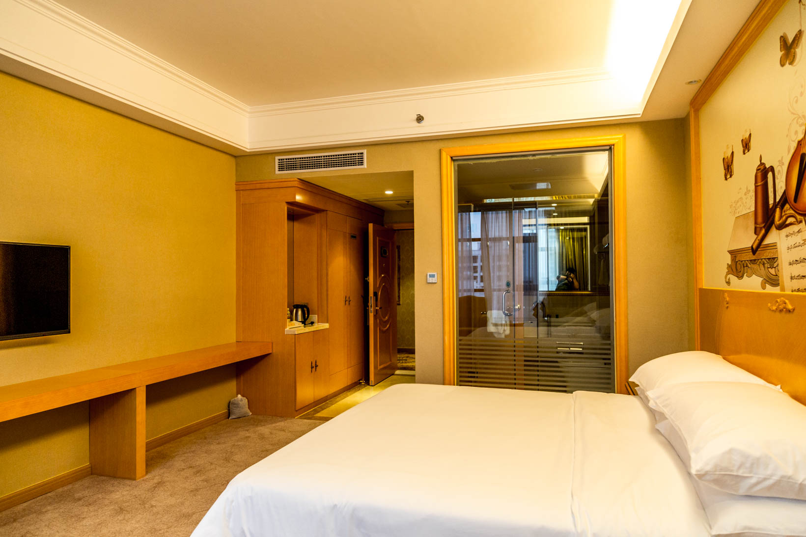 Vienna Hotel (Qionghai Wanquan River Yinhai Road Branch) 3*